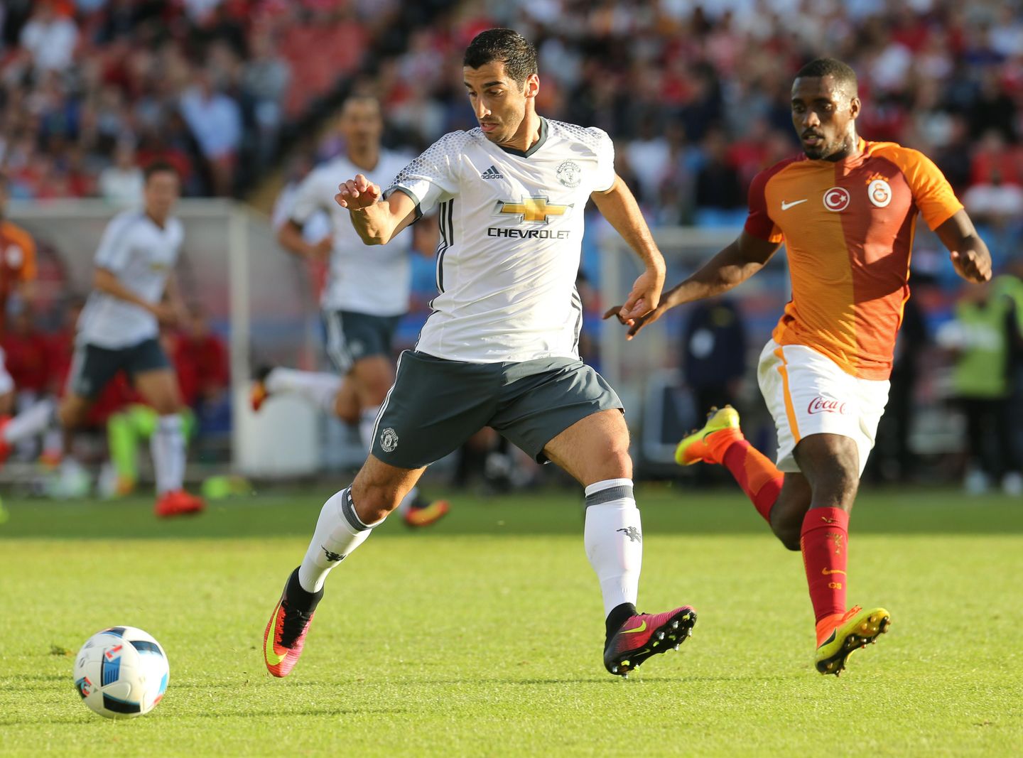 fpl-scout-midfielders-020816-henrikh-mkhitaryan-manchester-united-mun