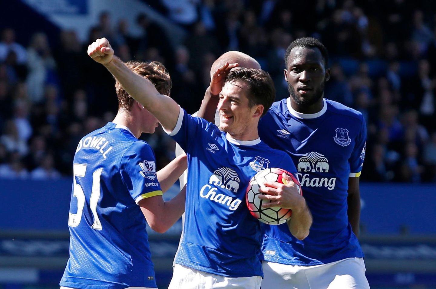 fpl-scout-rise-and-shine-030816-leighton-baines-everton-goal-cele