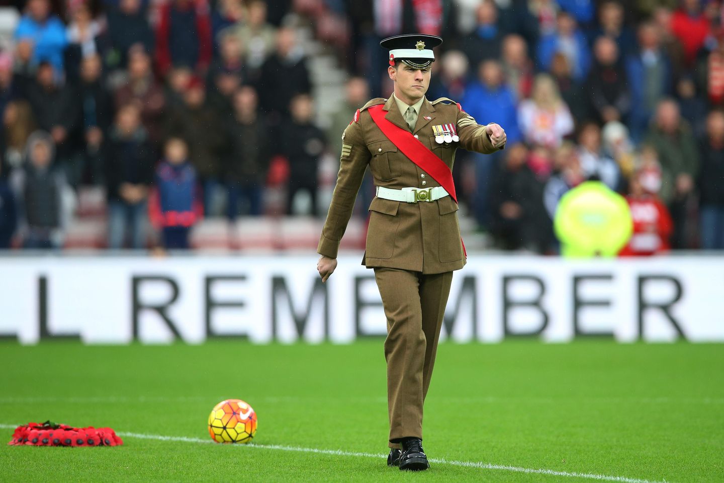 Clubs commemorate Remembrance Sunday