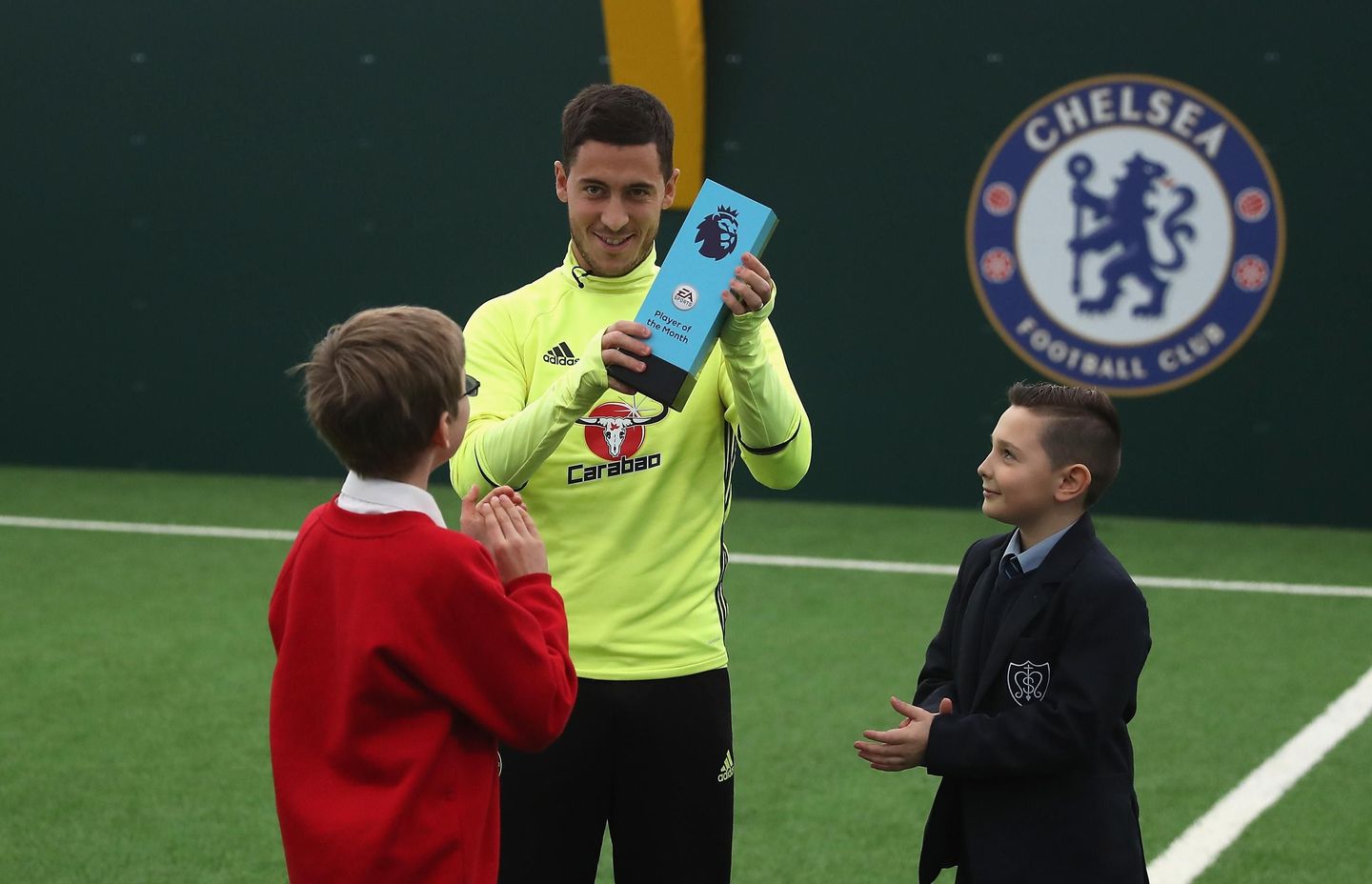 Eden Hazard wins EA SPORTS Player of the Month for October, 181116