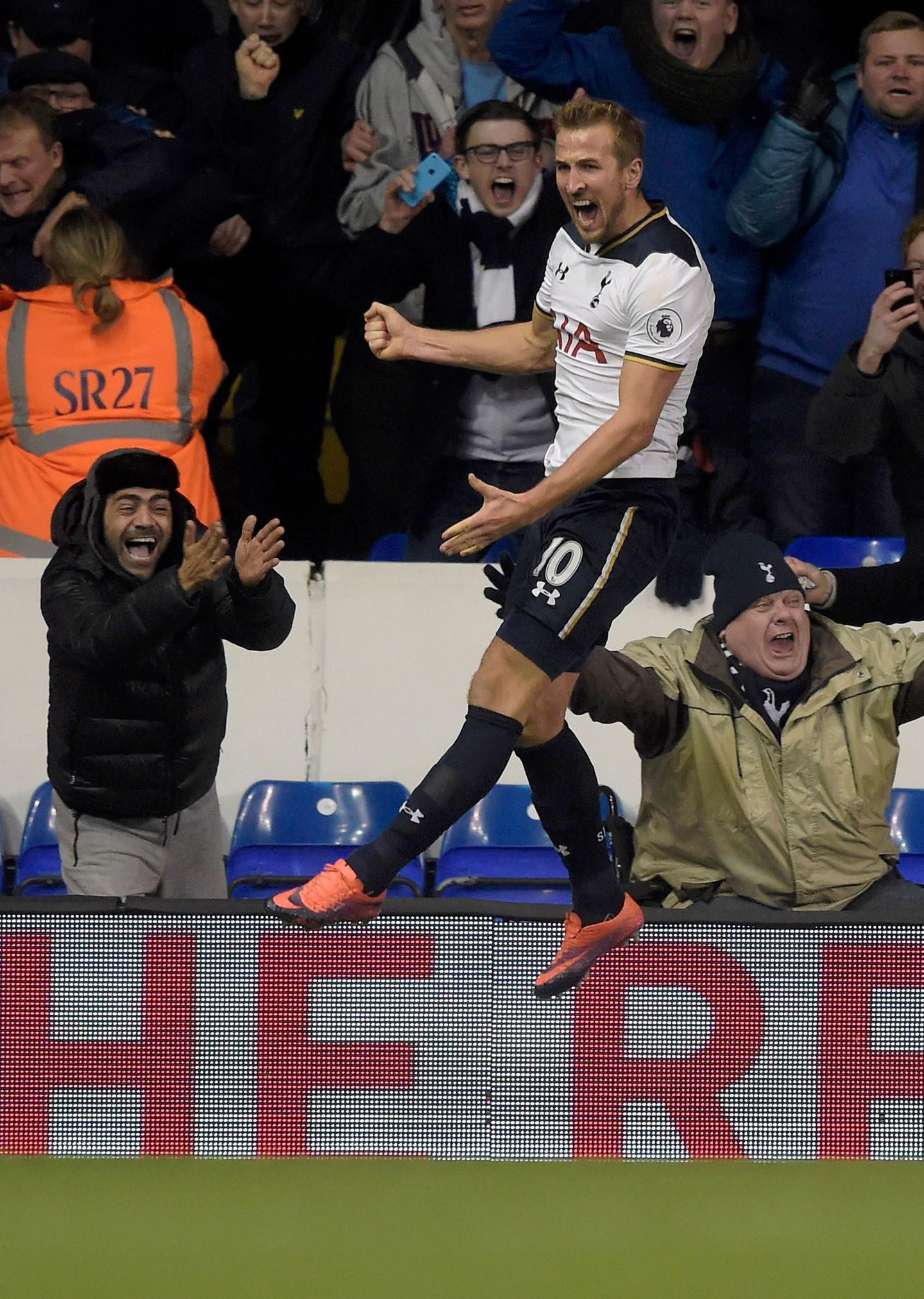 Spurs, International Persons with Disabilities Day, Harry Kane cele, 021216