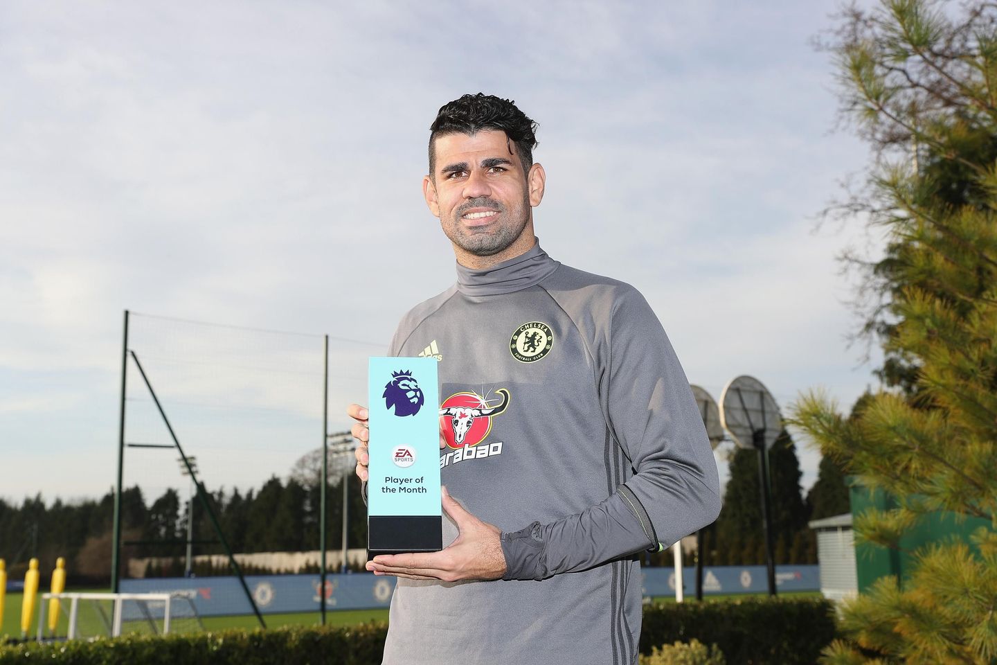 Diego Costa with November's EA SPORTS Player of the Month award