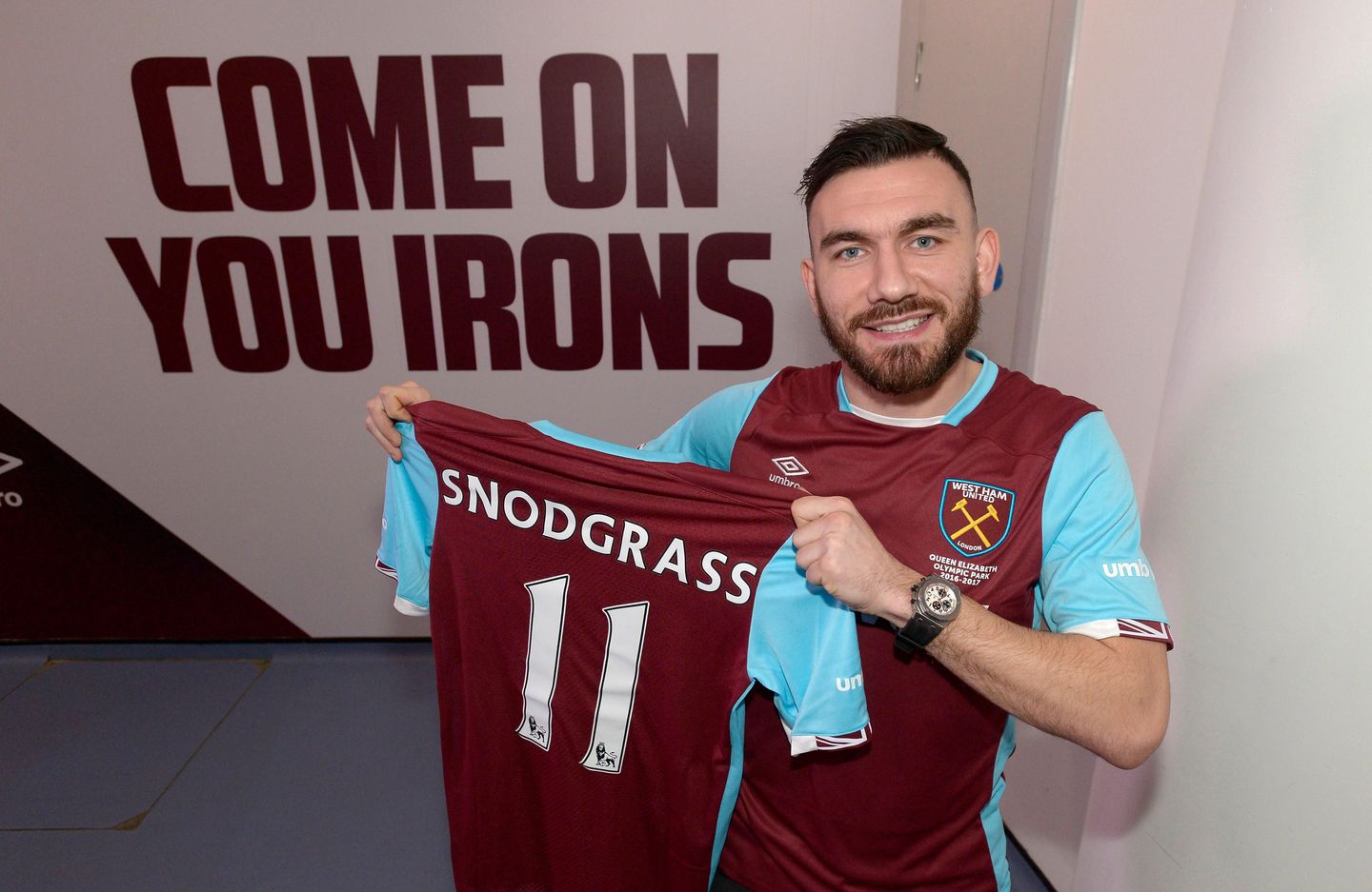 Robert Snodgrass joins West Ham