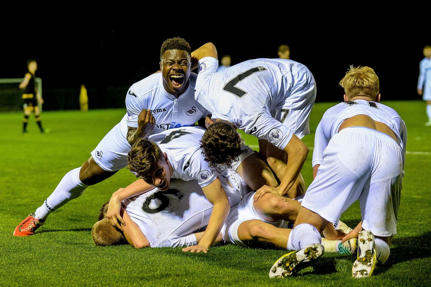 Swansea 3-0 Portsmouth (AET), PL Cup