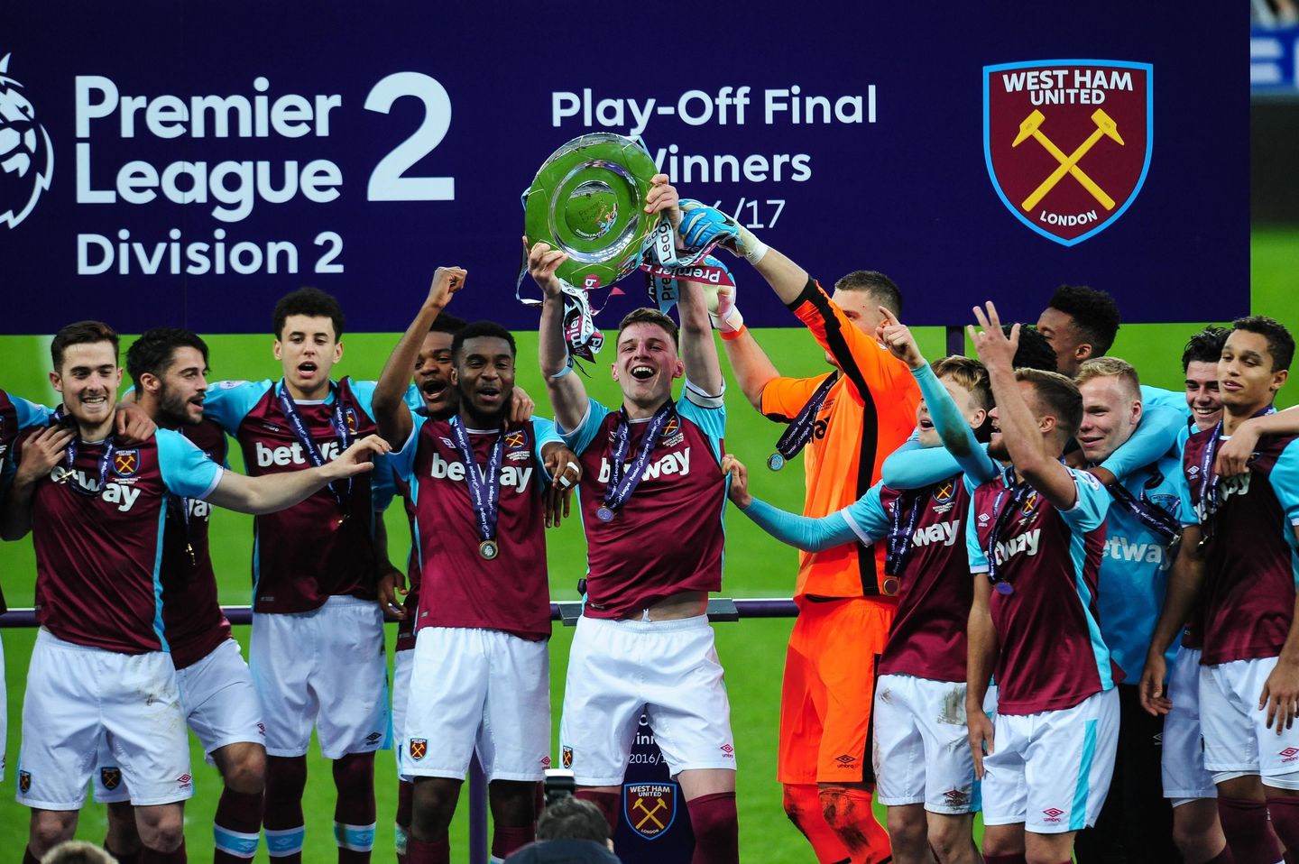 West Ham United, Premier League 2 Division 2 trophy lift