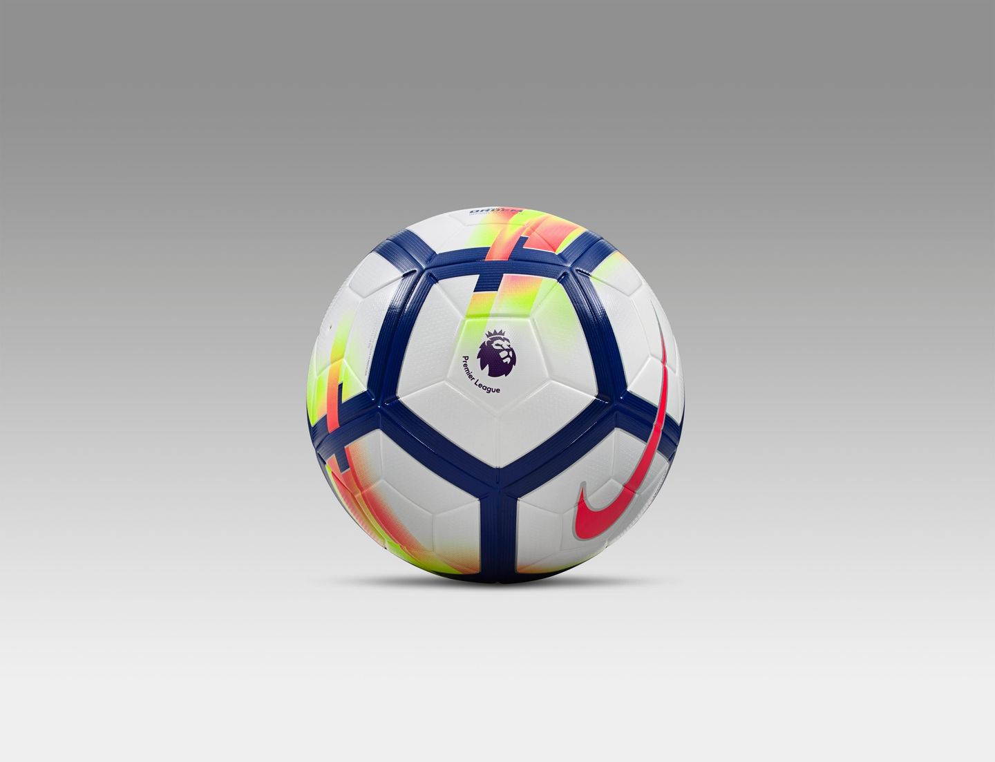 Nike Ordem V ball