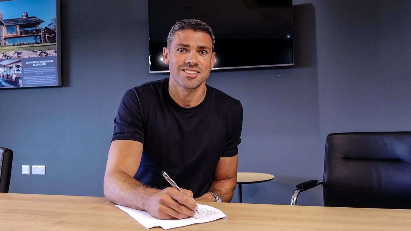 Jonathan Walters signing for Burnley
