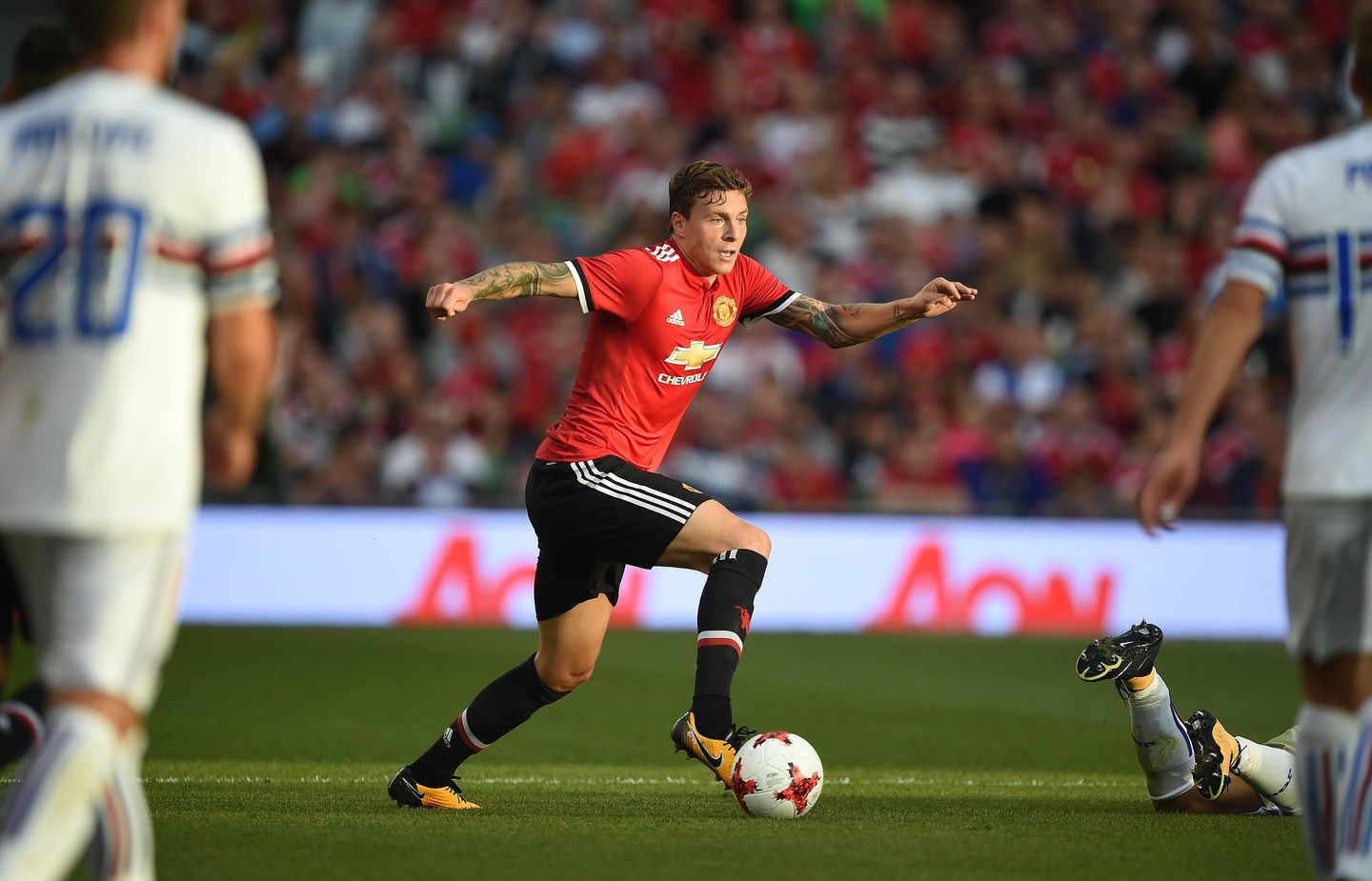 Victor Lindelof, Man Utd