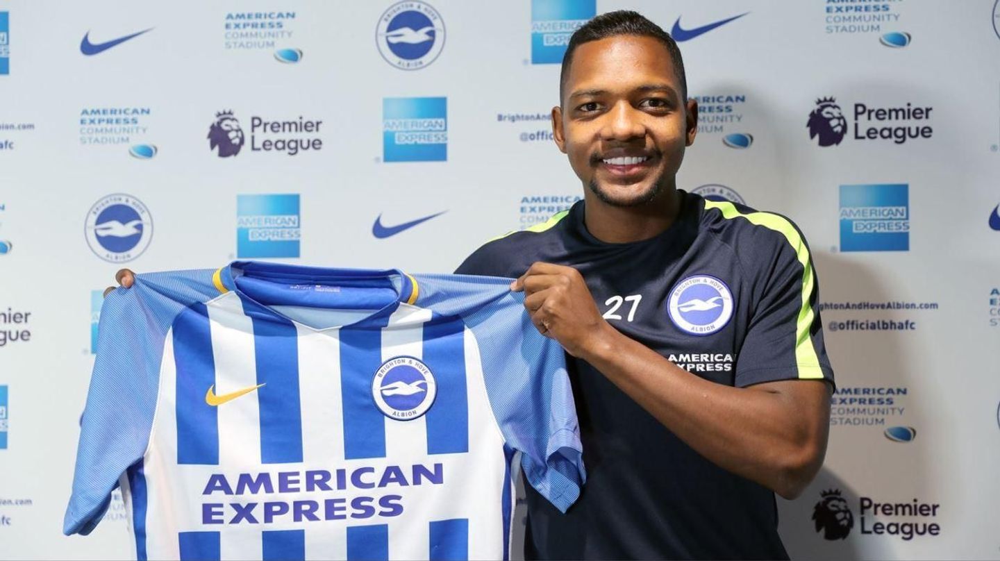 Jose Izquierdo signs for Brighton
