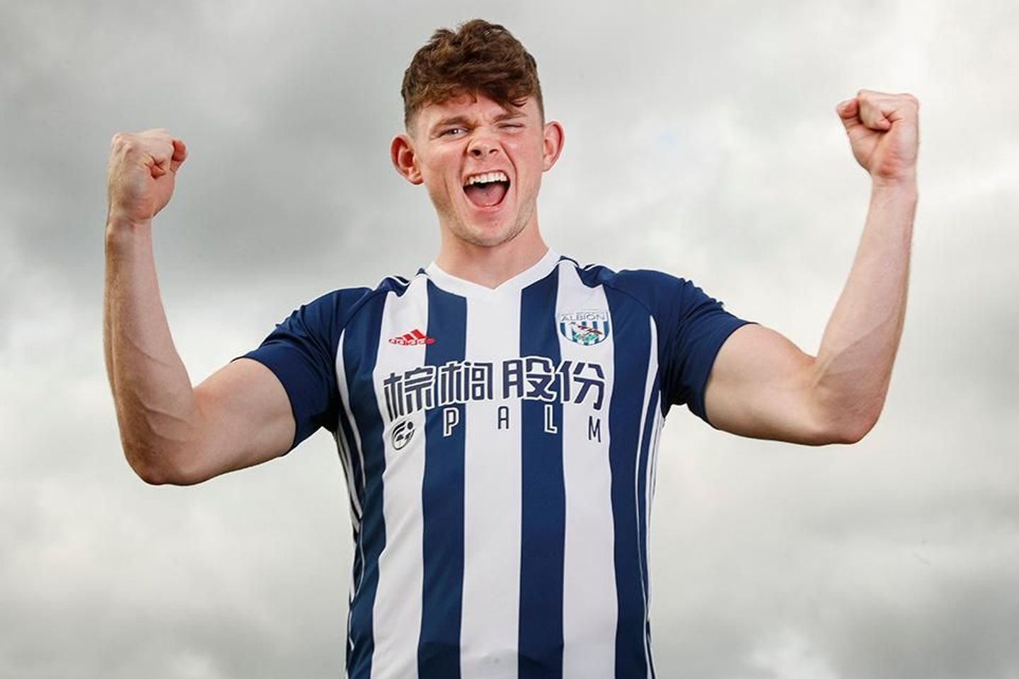 Oliver Burke signs for West Brom