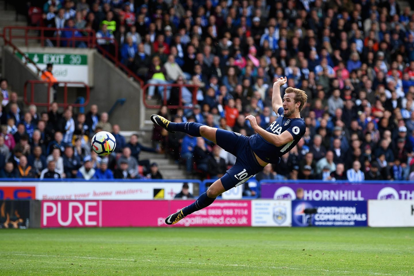 Huddersfield Town v Tottenham Hotspur - Harry Kane