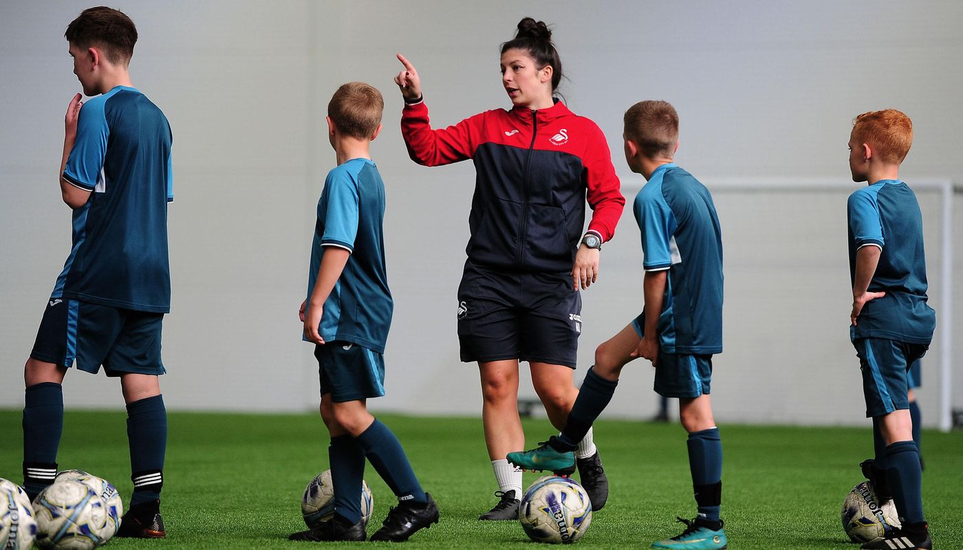 HT_Nia_Davies_Swansea_004.JPG
