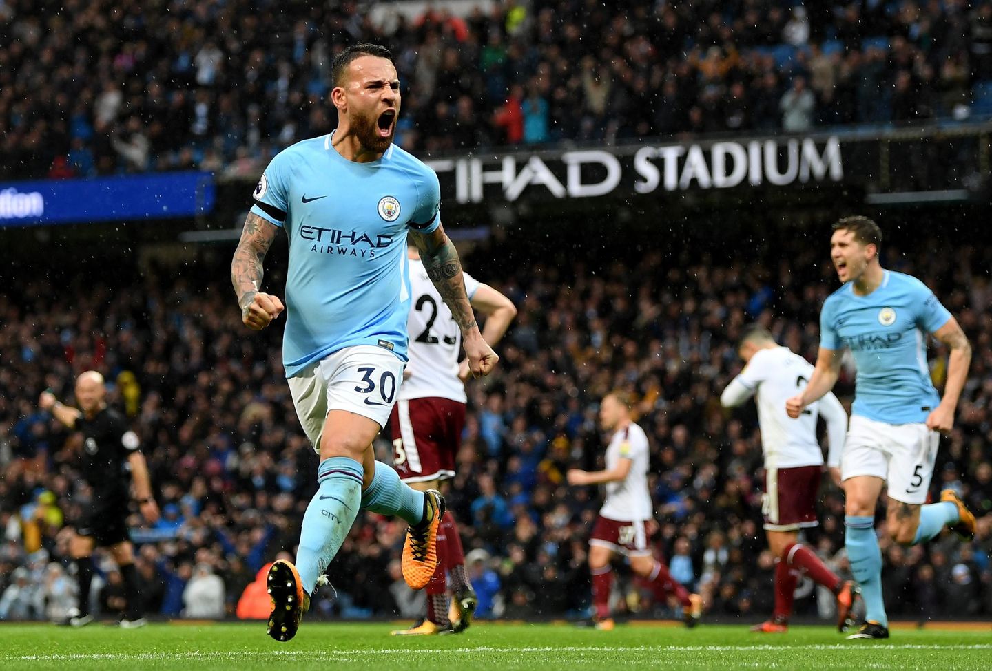 Nicolas Otamendi, Man City