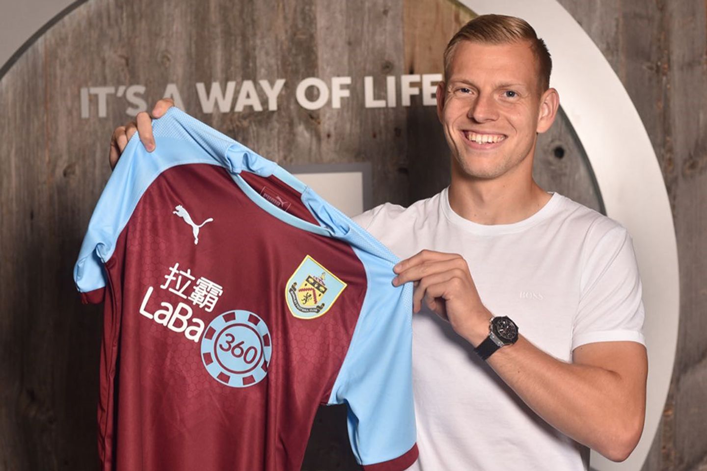 Matej Vydra signs for Burnley