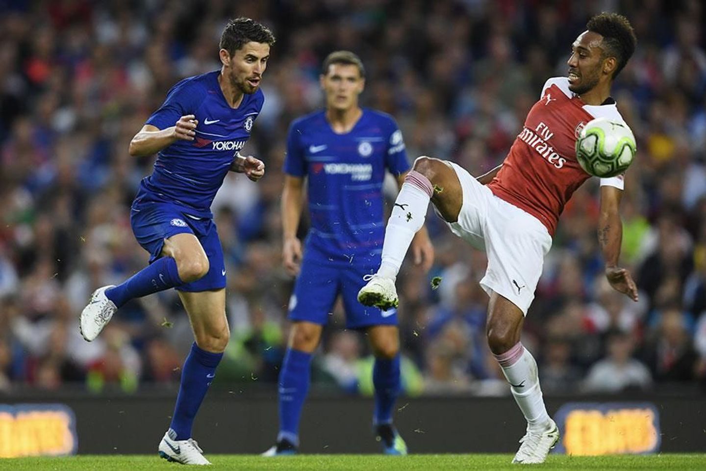Chelsea's Jorginho against Arsenal's Aubameyang