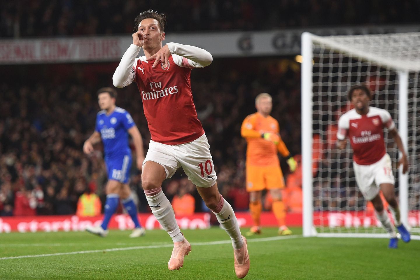 Mesut Ozil, Arsenal