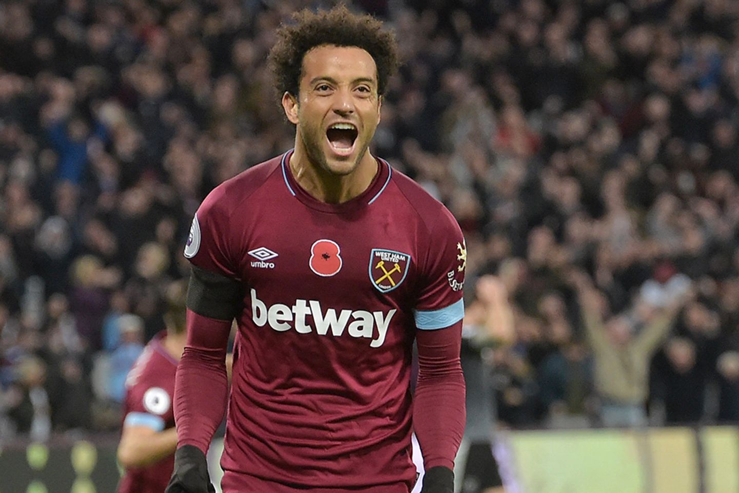 Felipe Anderson celebrates scoring against Burnley