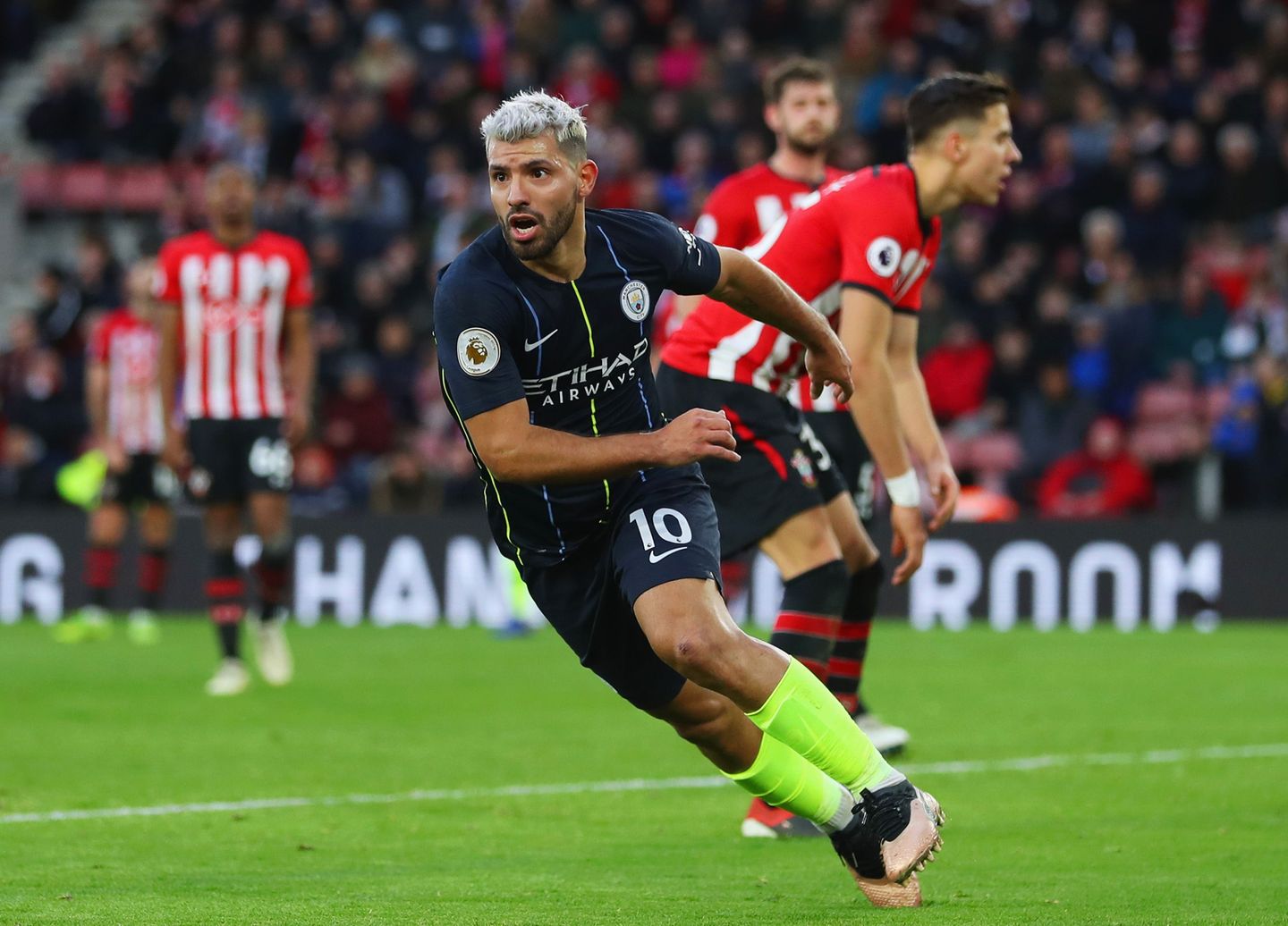 Southampton FC v Manchester City - Premier League
