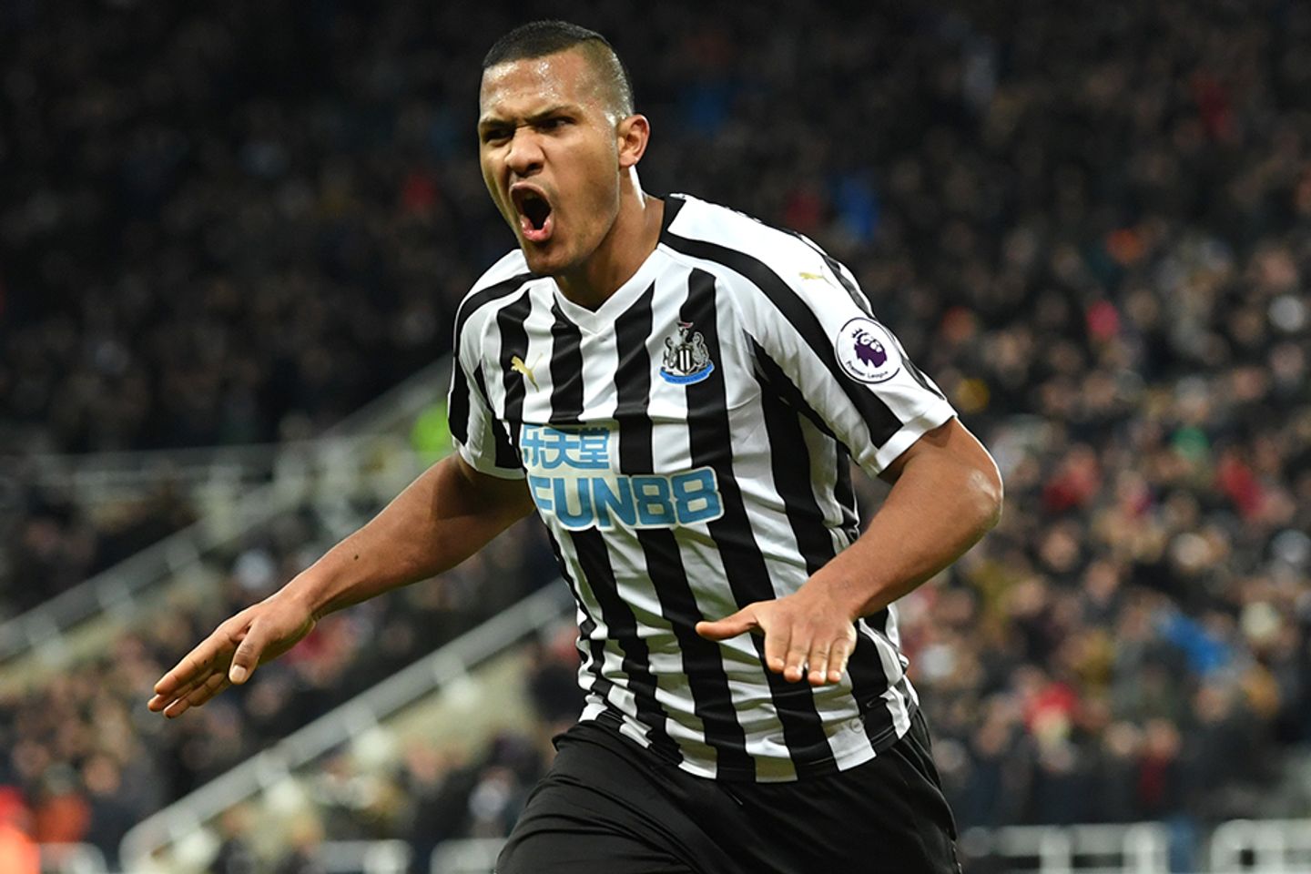Salomon Rondon scores for Newcastle United against Manchester City