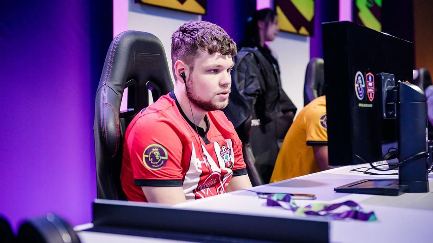 LIVE: ePremier League Final - Day 1