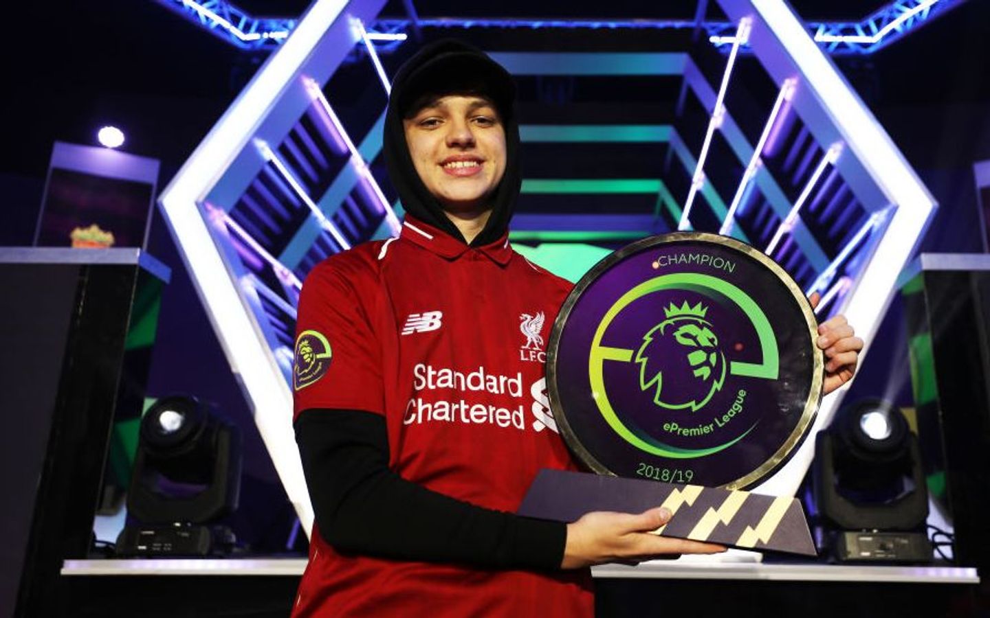 F2Tekkz celebrates with ePremier League trophy
