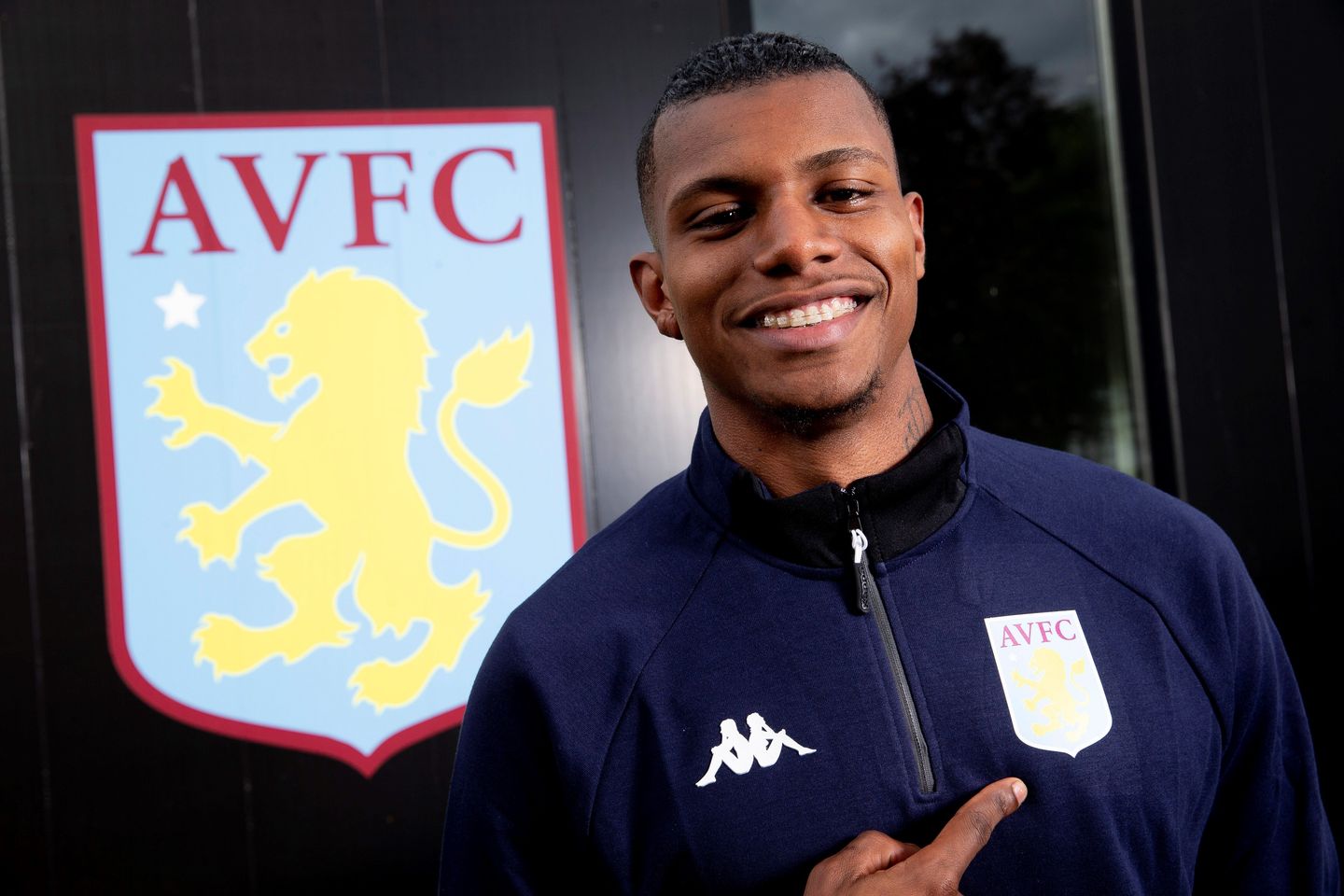 Wesley, Aston Villa