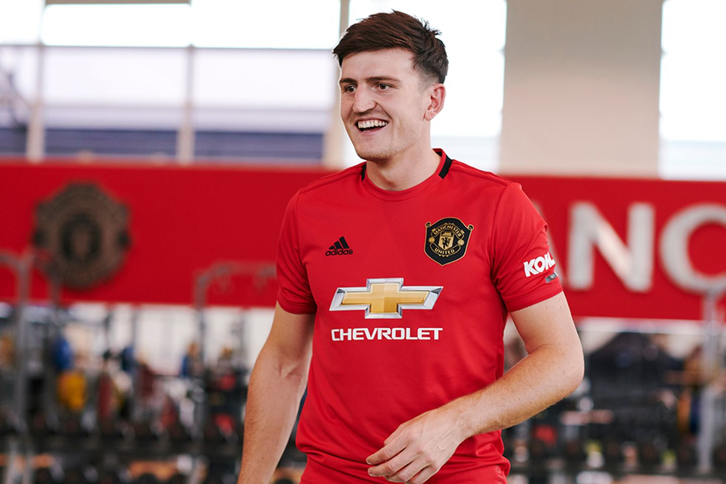 Harry Maguire signs for Man Utd