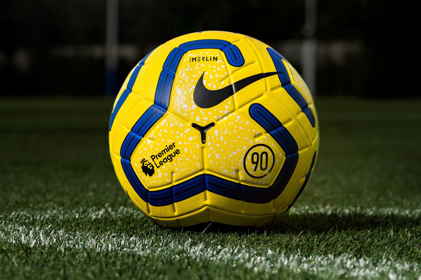 Nike Hi-Vis 201920 image grass