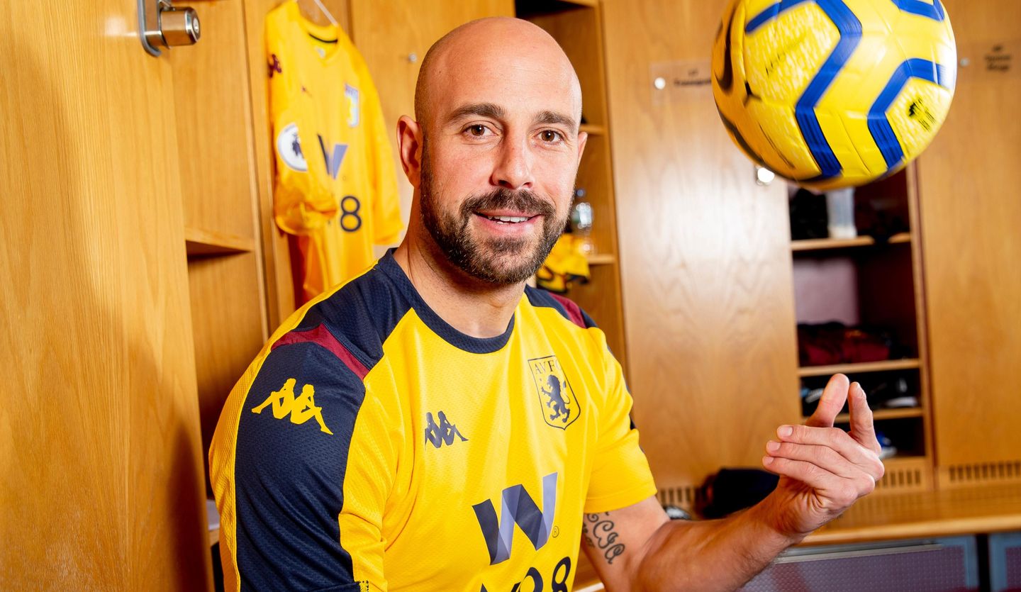 Pepe Reina, Villa
