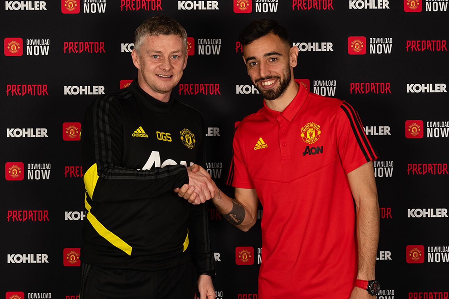 Bruno Fernandes signs for Manchester United v2