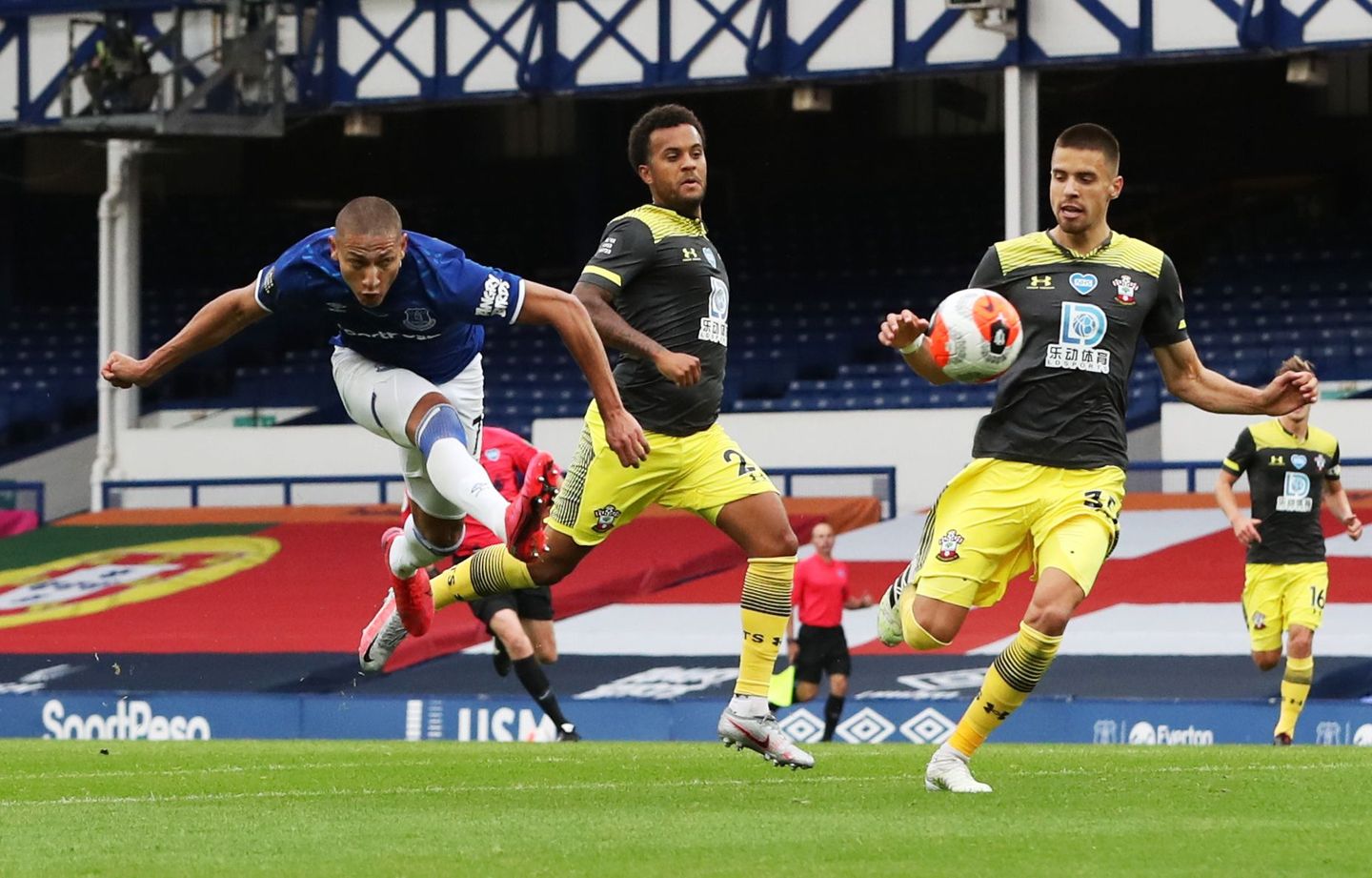 Everton v Southampton