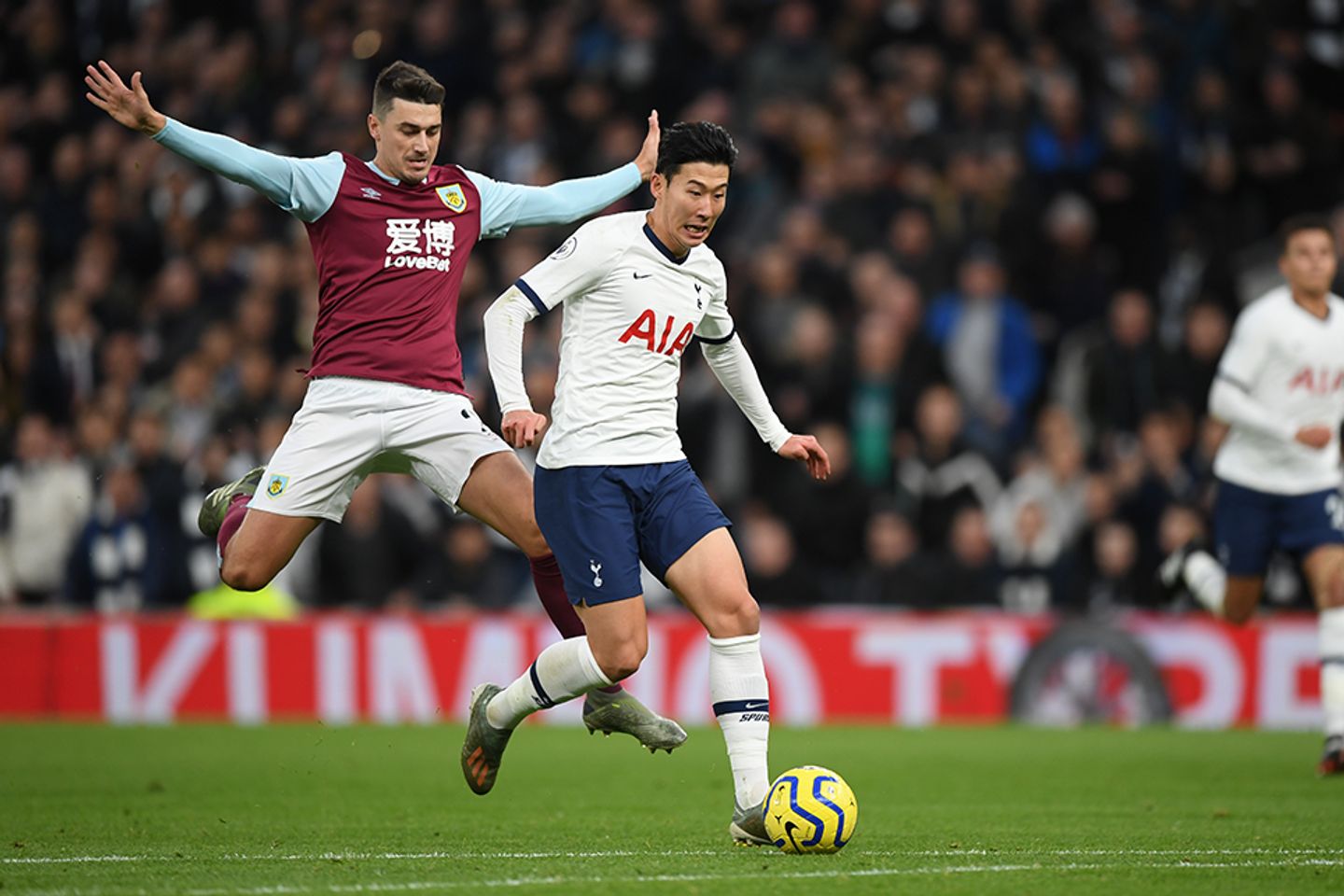 son-tot-bur-1920-solo-goal-v2