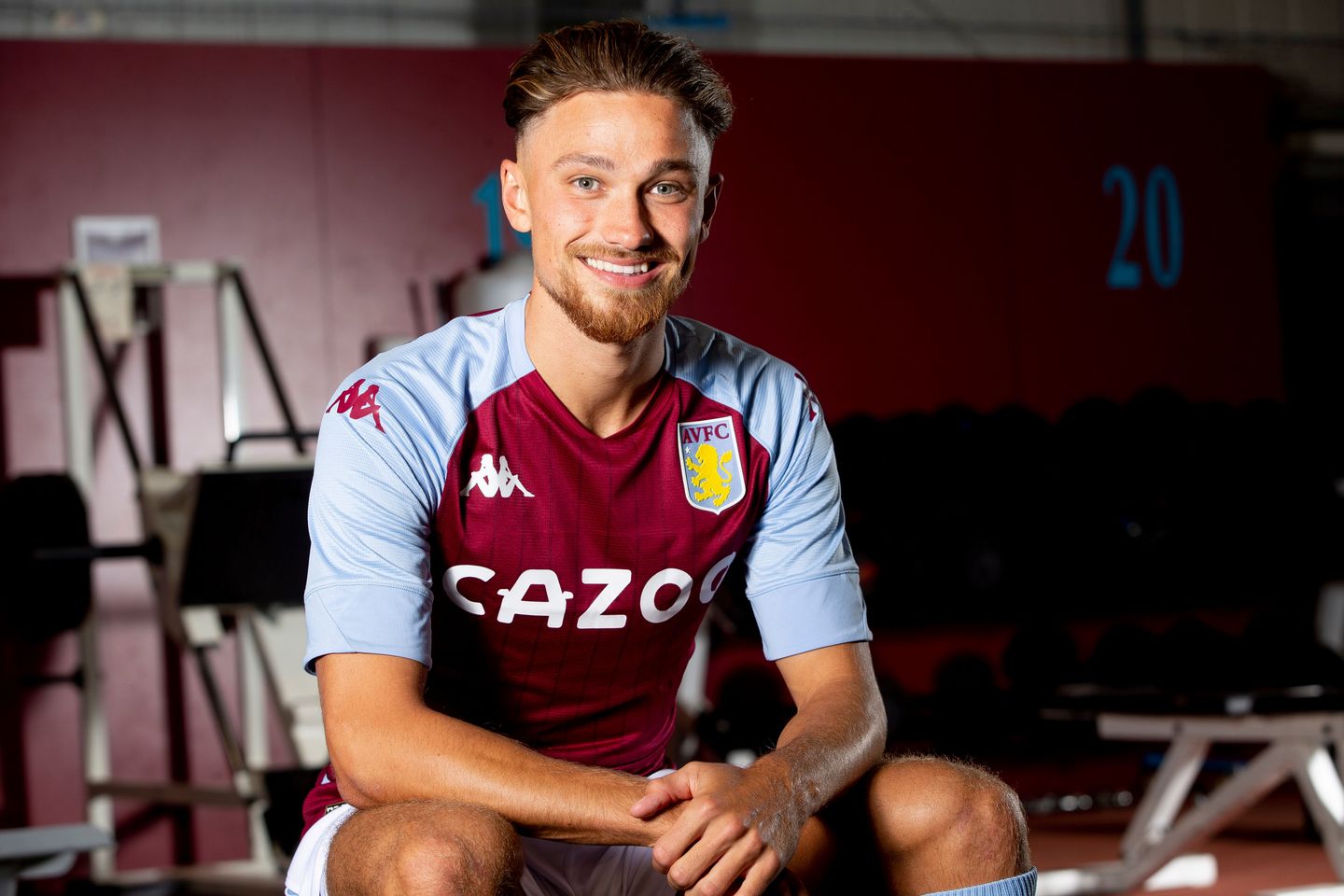 Matty Cash joins Aston Villa