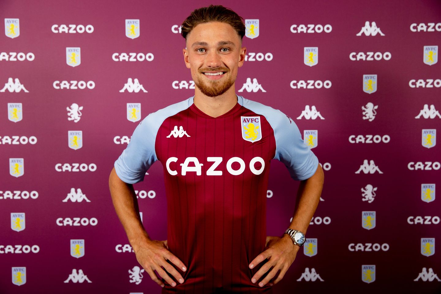 Matty Cash joins Aston Villa