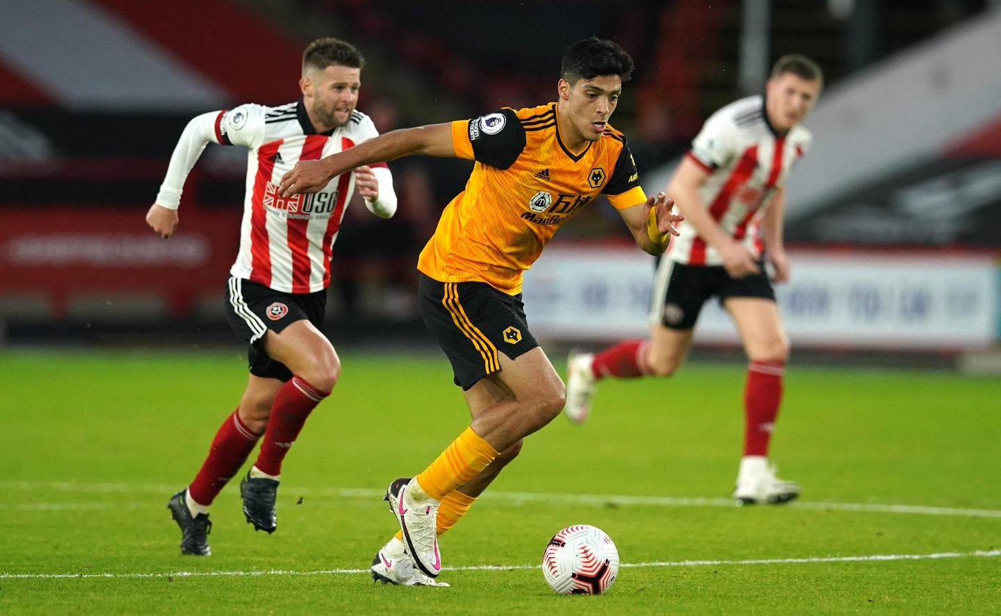 Raul Jimenez, Wolves