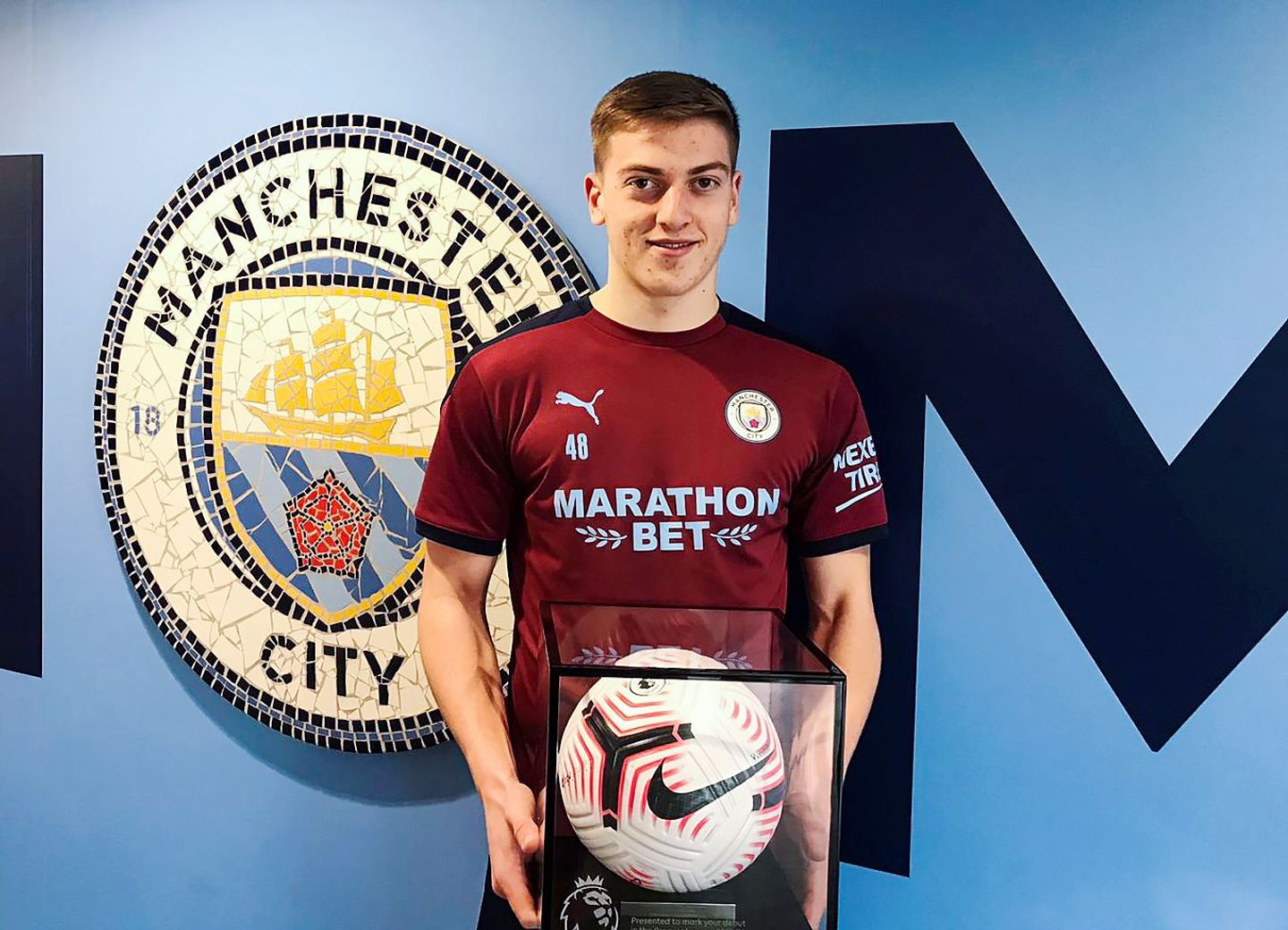 Liam_Delap_Debut_Ball