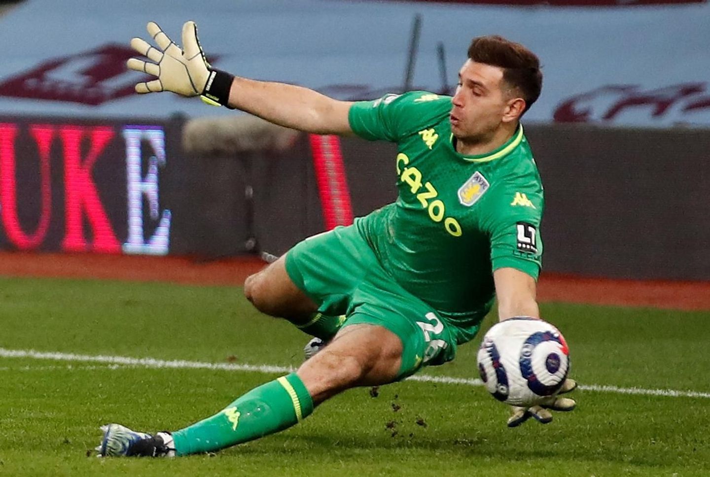 Emiliano Martinez tertarik pindah ke Manchester United