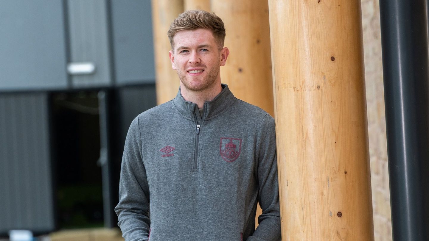 Nathan Collins joins Burnley