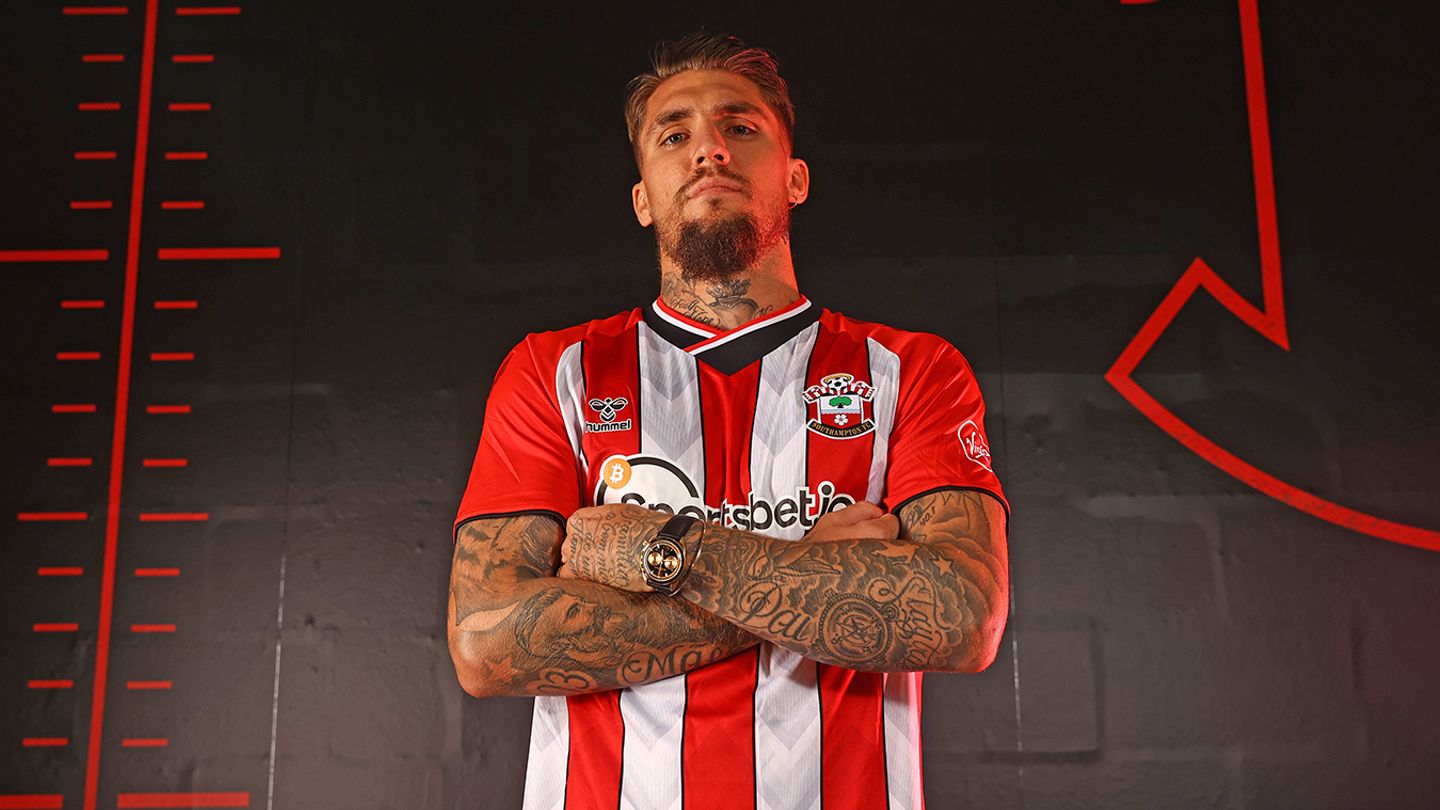 Lyanco joins Southampton