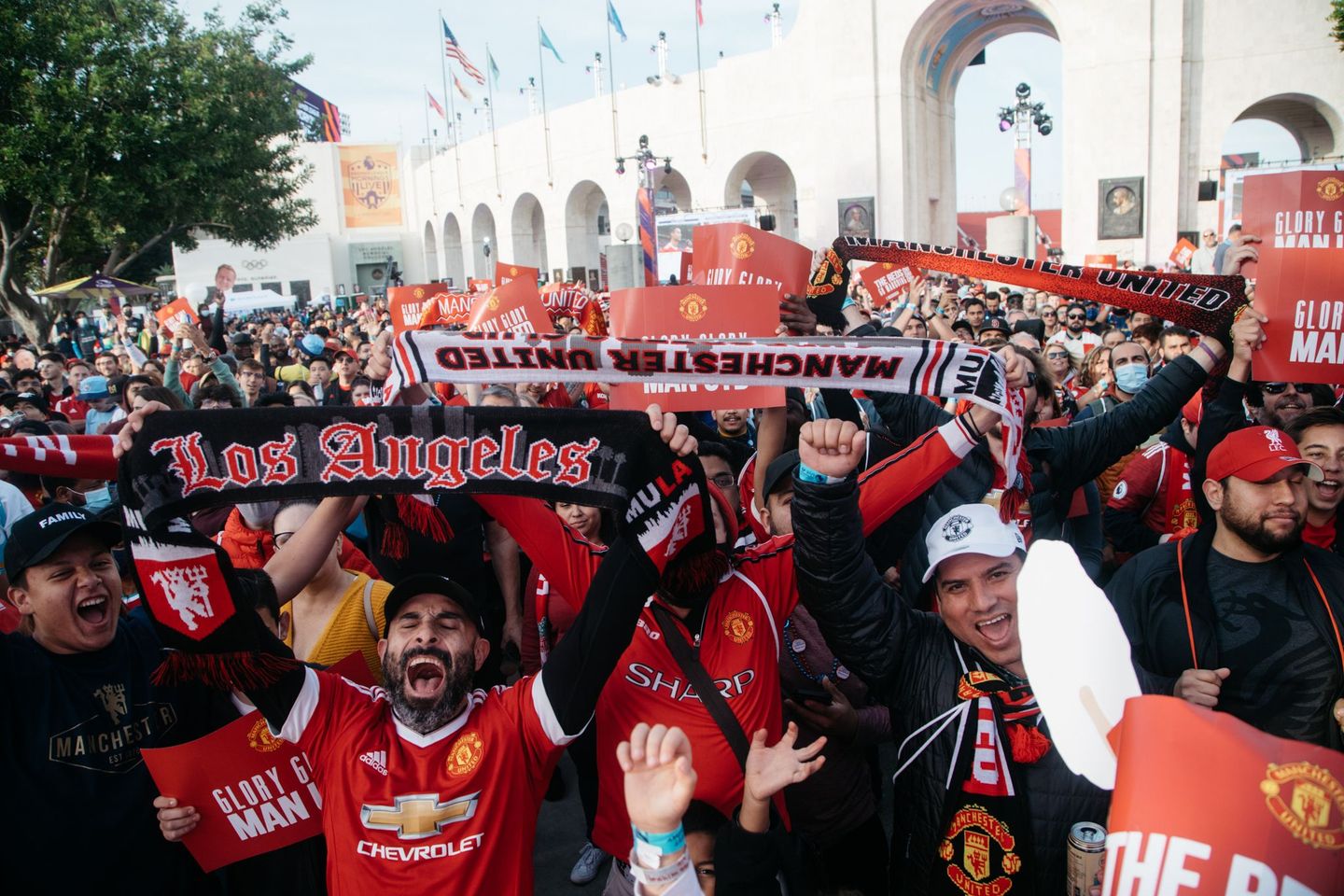 PL Mornings Live LA MUN fans 2