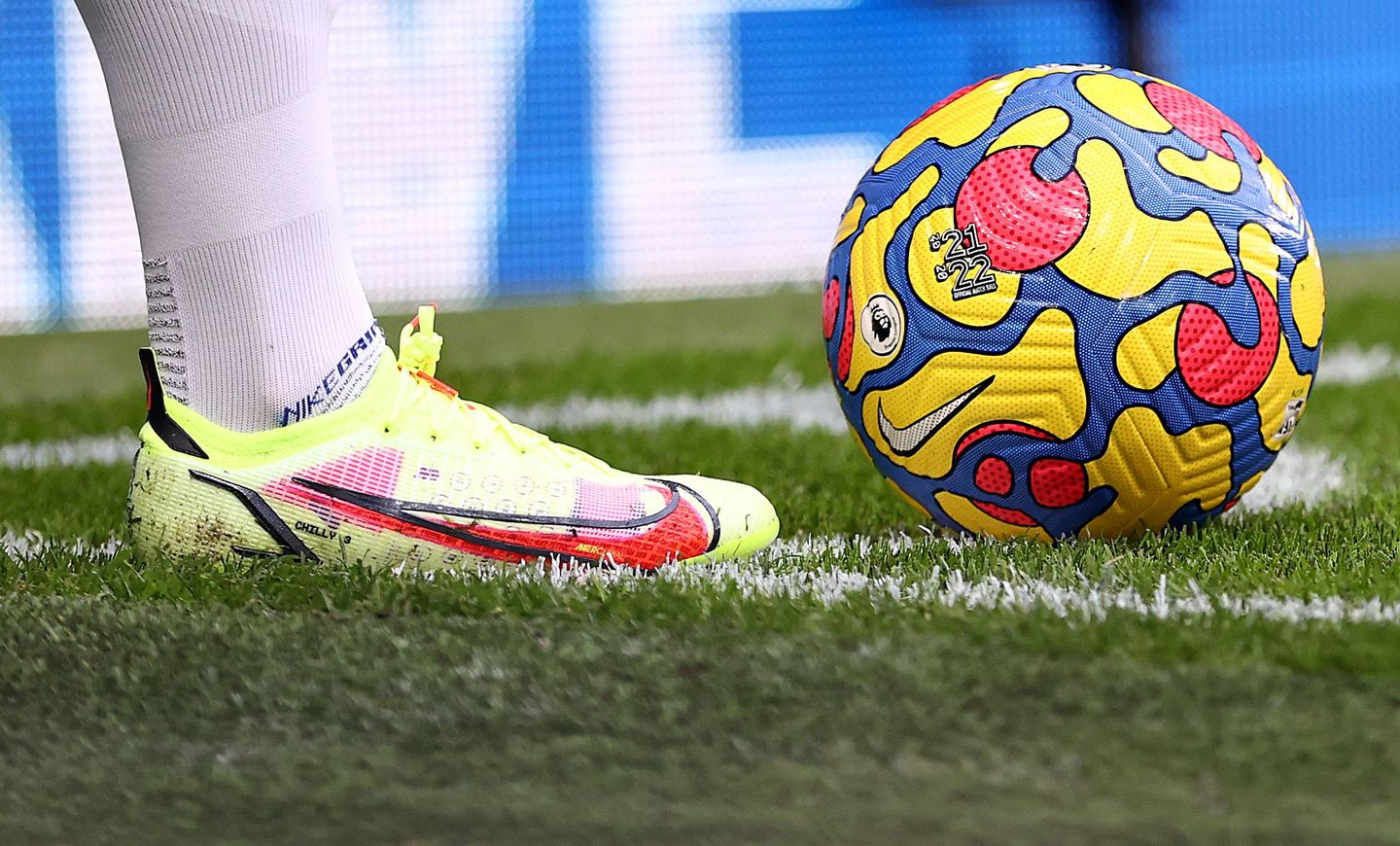 Nike Hi-Vis ball - Premier League