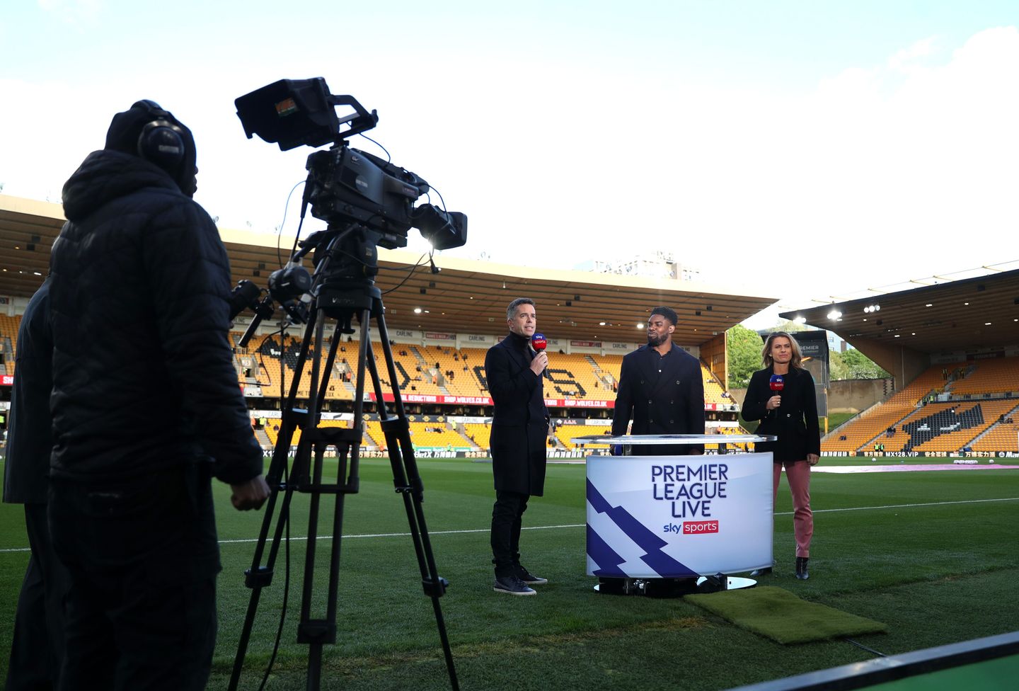 Wolverhampton Wanderers v Manchester City - Premier League