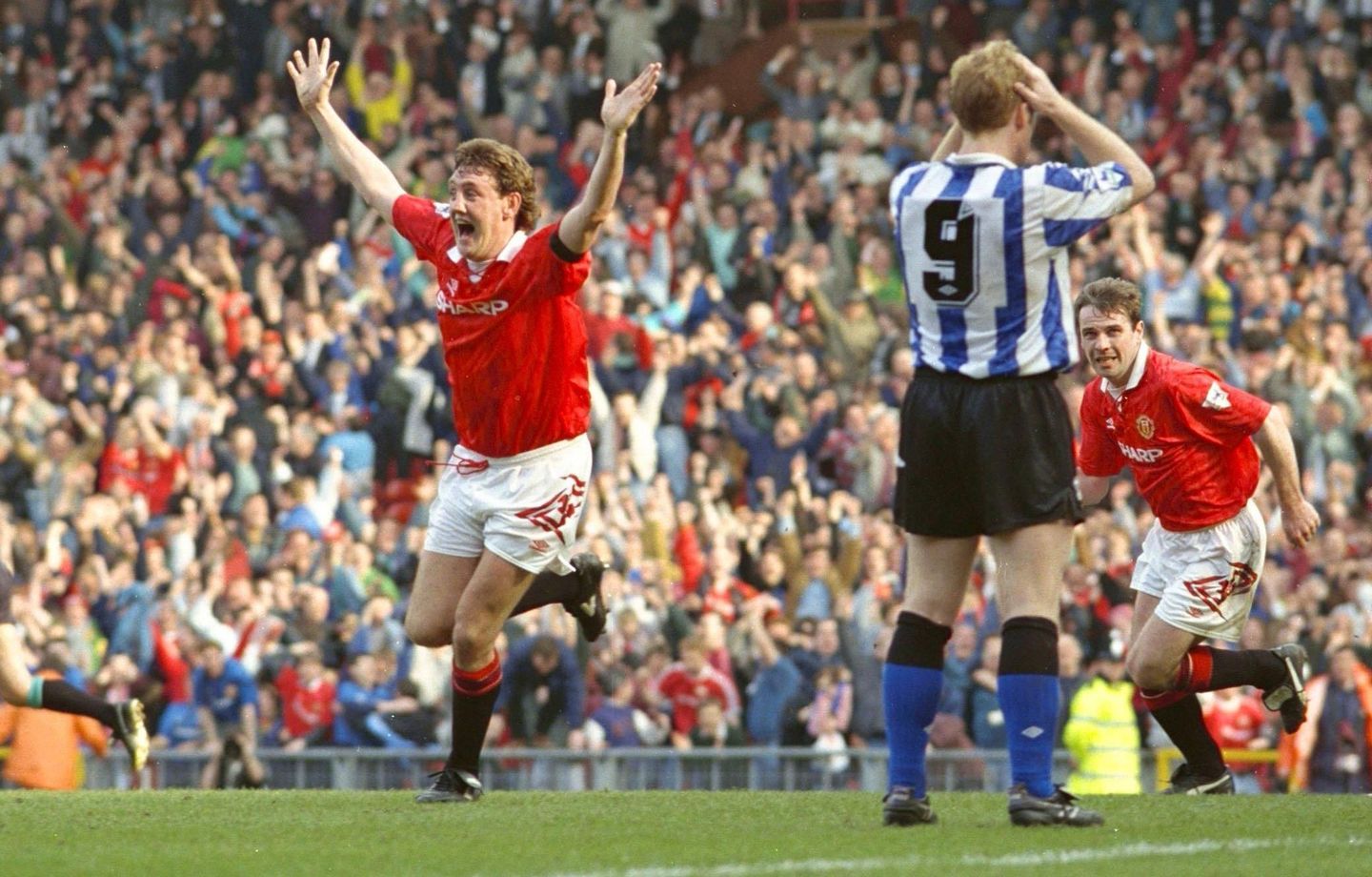 Steve Bruce, Manchester United celebration in 1992/93