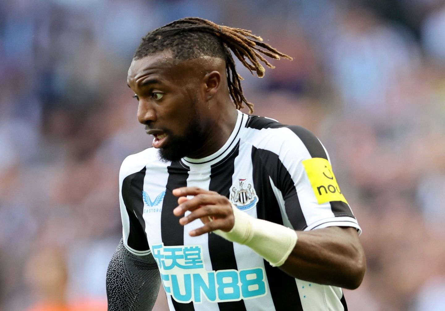 Saint-Maximin, Newcastle