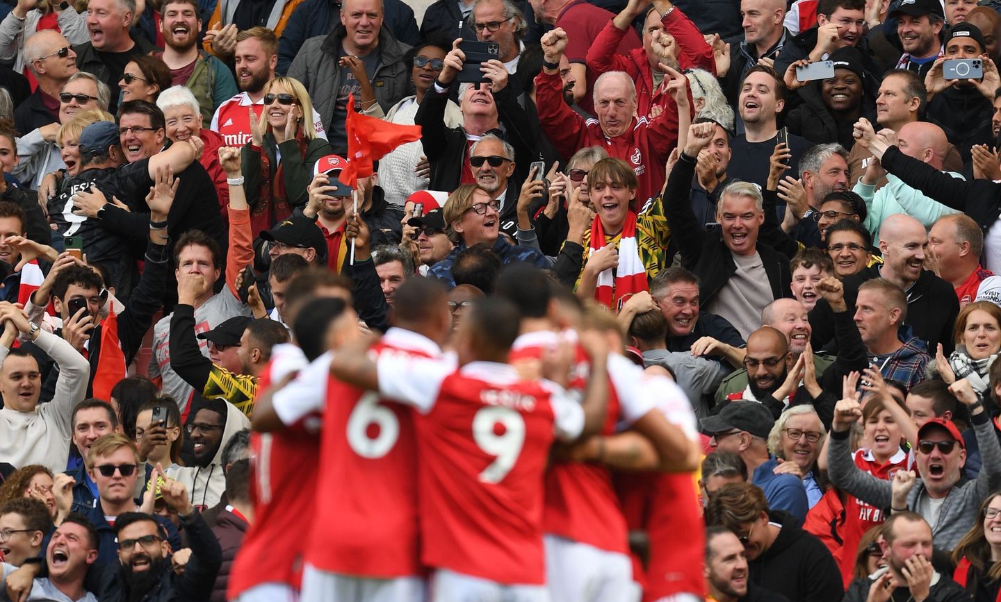 Arsenal fans celebrate