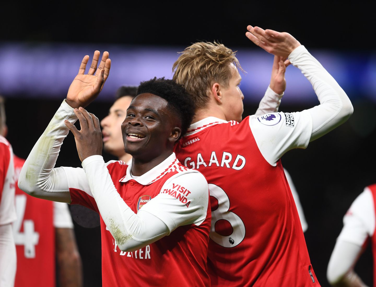 Saka, Odegaard cele