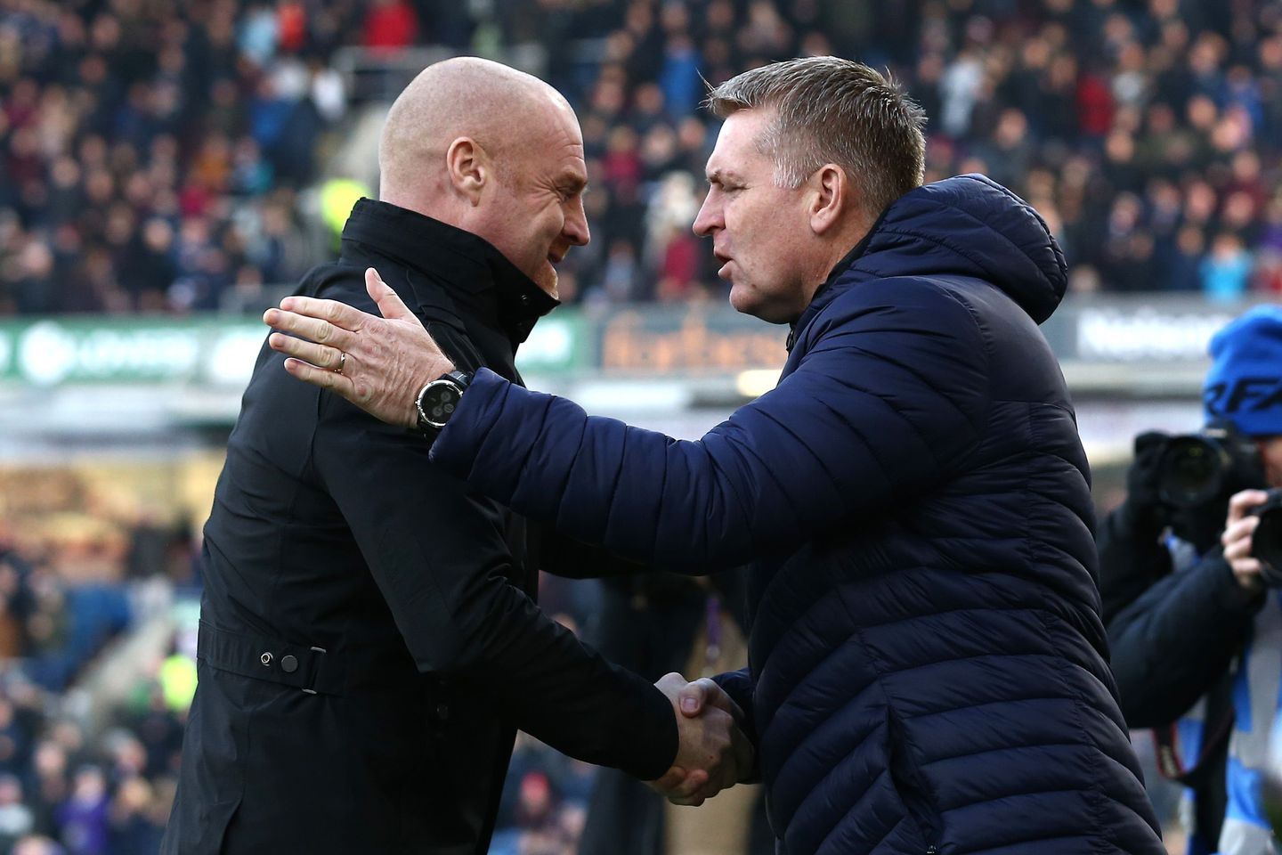 Sean Dyche shakes the hand of Dean Smith