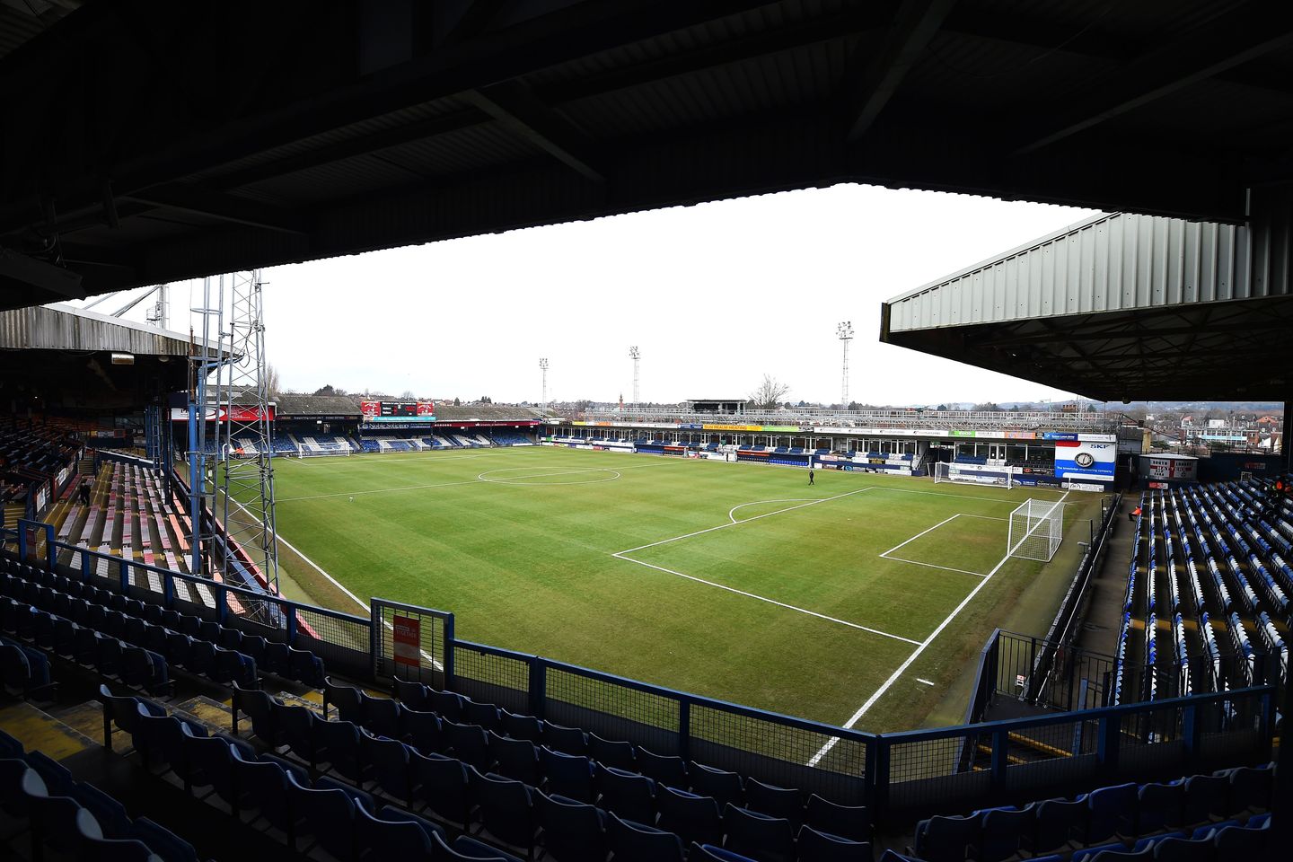 Kenilworth Road general view