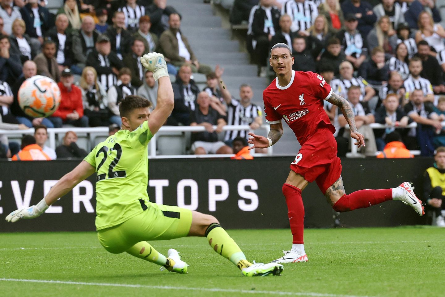 Newcastle United v Liverpool FC - Premier League