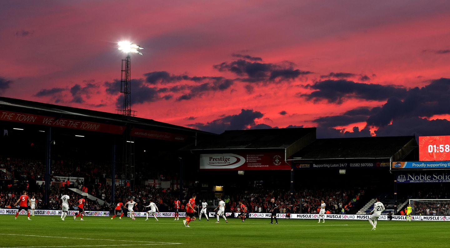 Luton Town v West Ham United - Premier League